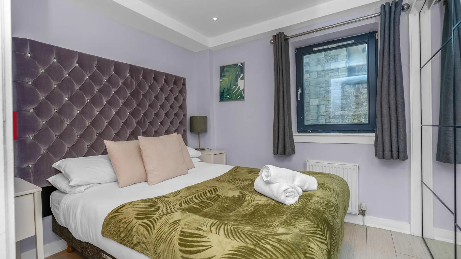 Apartment Ferienwohnung Gorgeous Old Town Hideaway Edinburgh Großbritannien